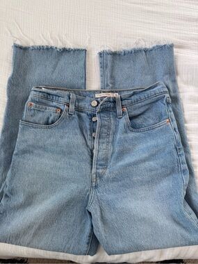 Levi’s ribcage straight